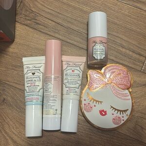 TOO FACED BUNDLE - brand new and want gone